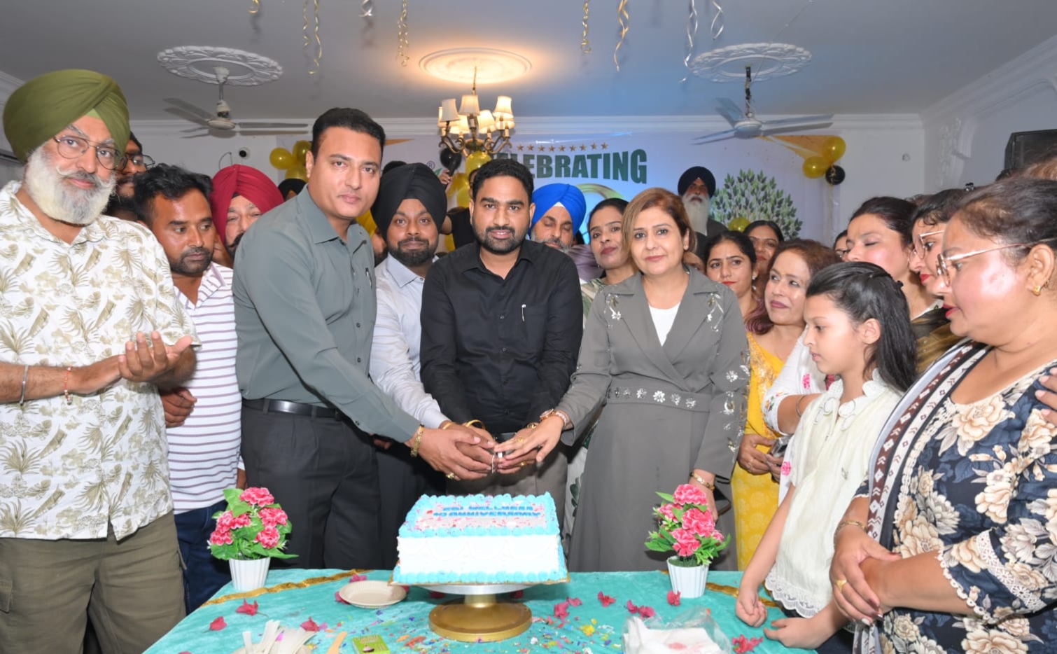 10th anniversary cake ceremony